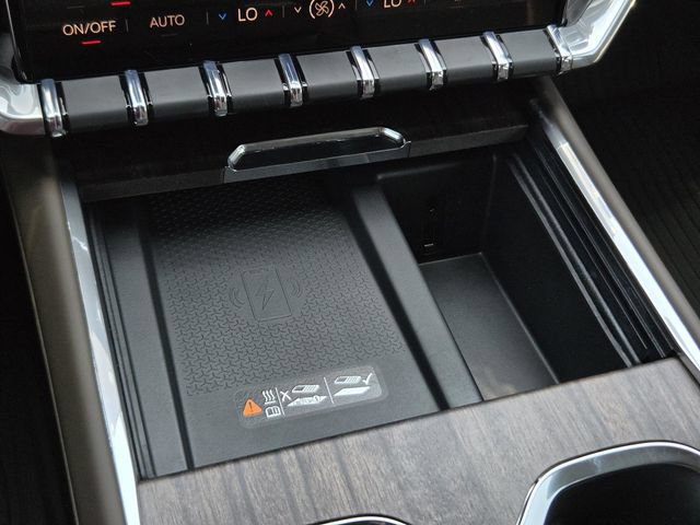 New 2026 GMC Acadia Denali Ultimate w/ LPO, Floor Liner Package AWD/4WD image 19