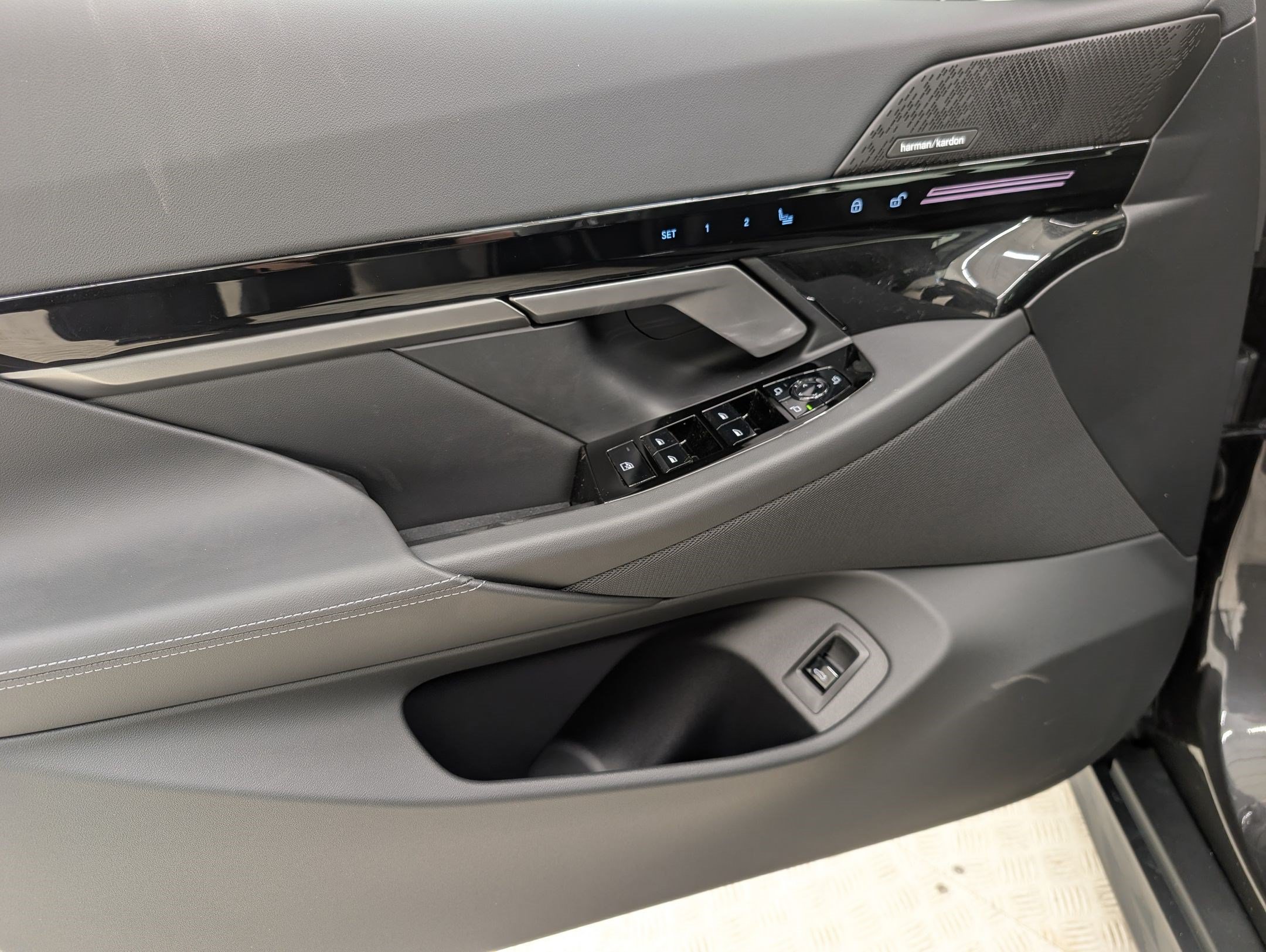 New 2026 BMW 530i w/ Premium Package RWD image 14