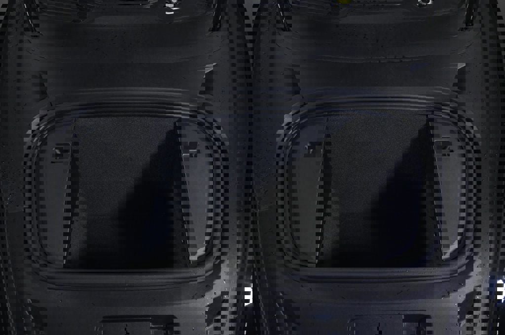 Used 2025 Porsche Taycan 4S image 27