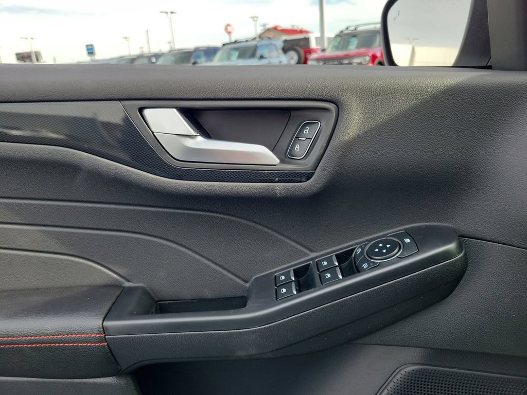 New 2026 Ford Escape ST-Line w/ Cold Weather Package AWD/4WD image 18