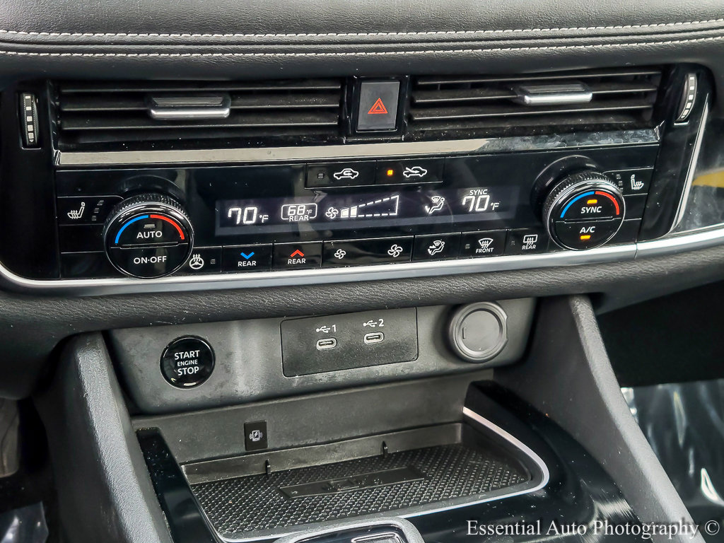 Used 2025 Nissan Rogue SL w/ Tech Package image 23