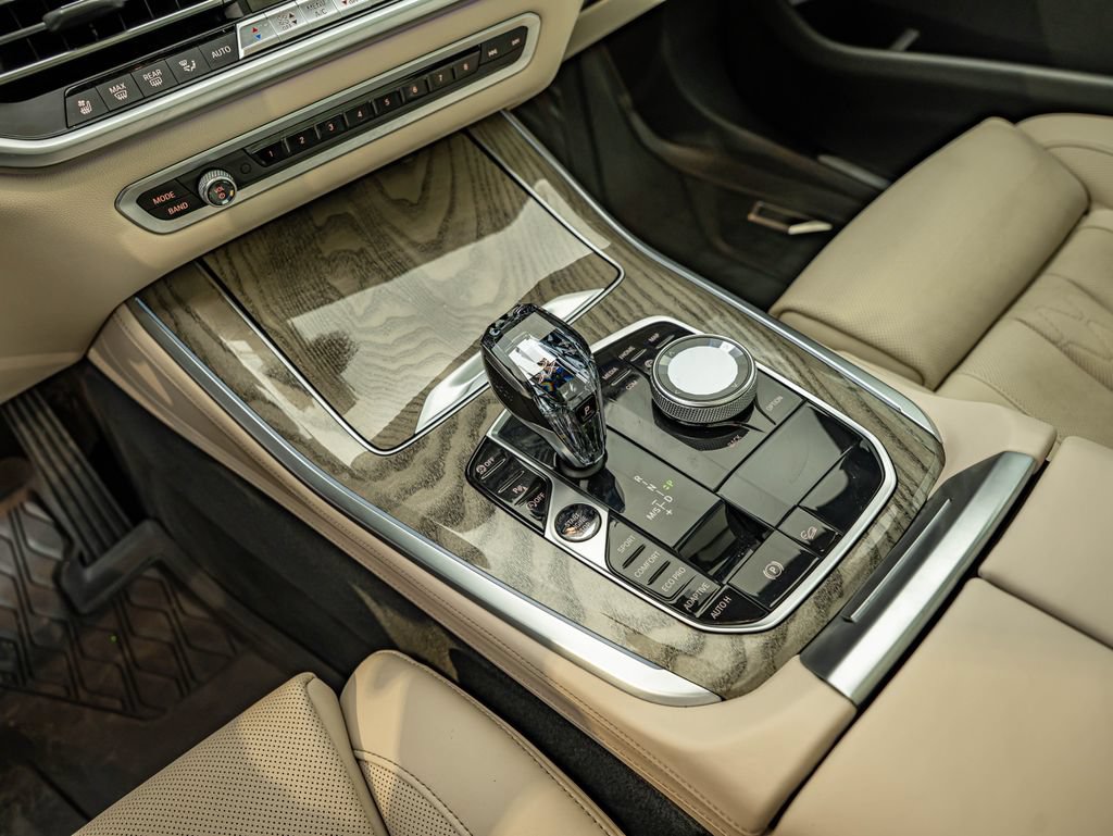 Used 2019 BMW X5 xDrive40i w/ Executive Package AWD/4WD image 28