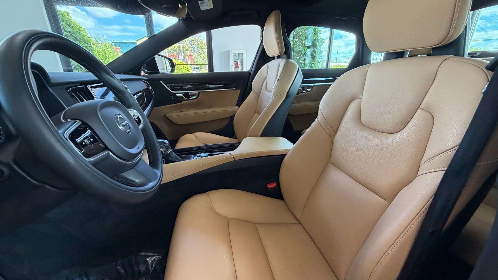 Used 2017 Volvo S90 T6 Momentum w/ Vision Package AWD/4WD image 19