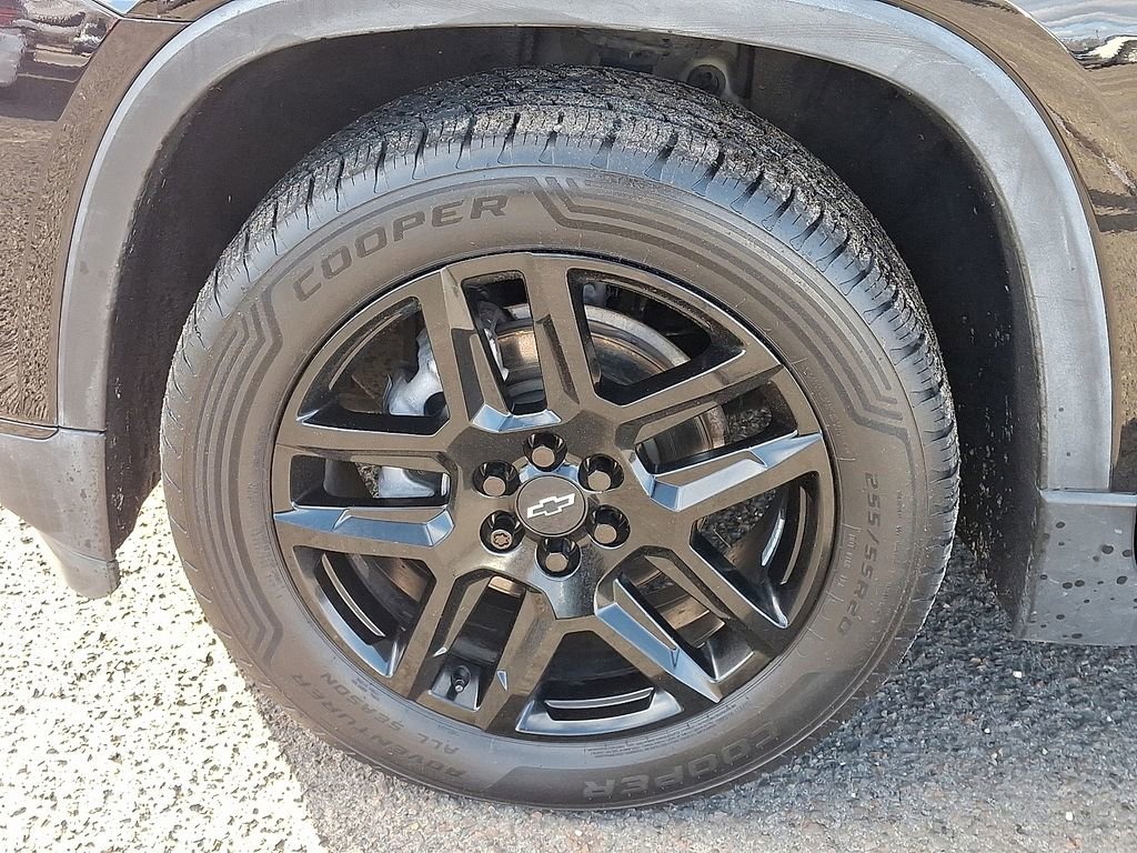 Used 2020 Chevrolet Traverse LT w/ Driver Confidence II Package image 29