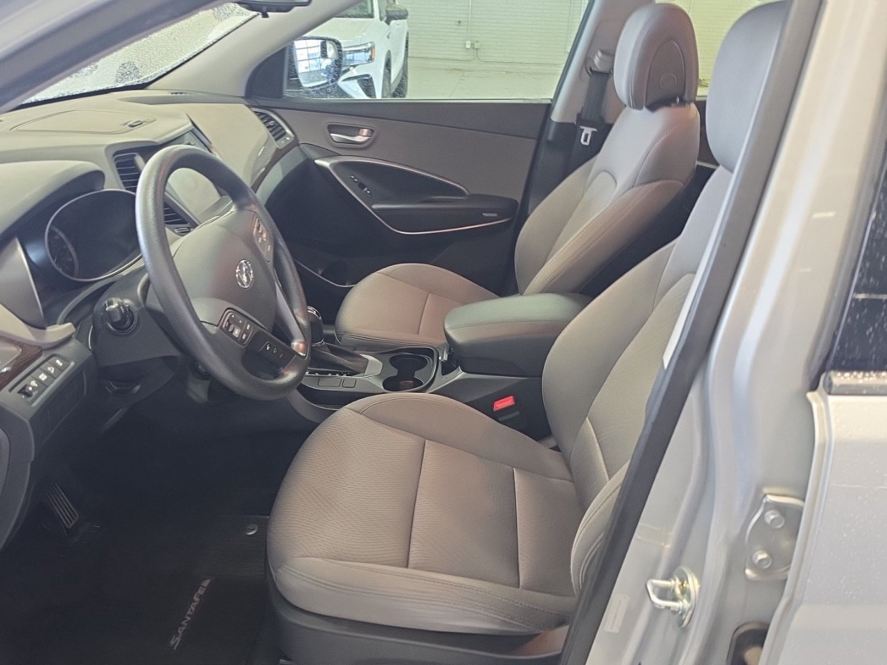Used 2017 Hyundai Santa Fe Sport FWD image 9