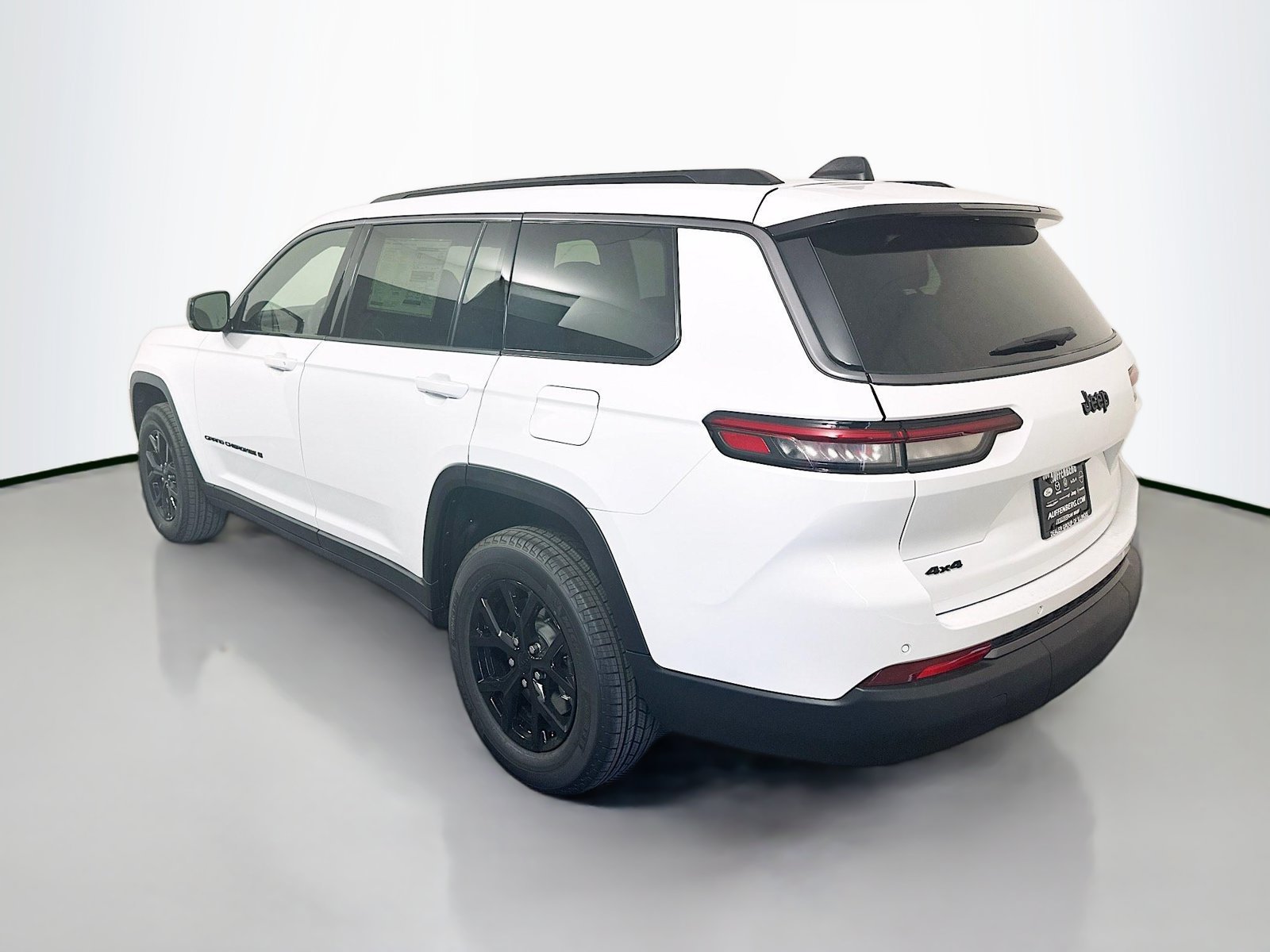 New 2026 Jeep Grand Cherokee L 4WD image 5