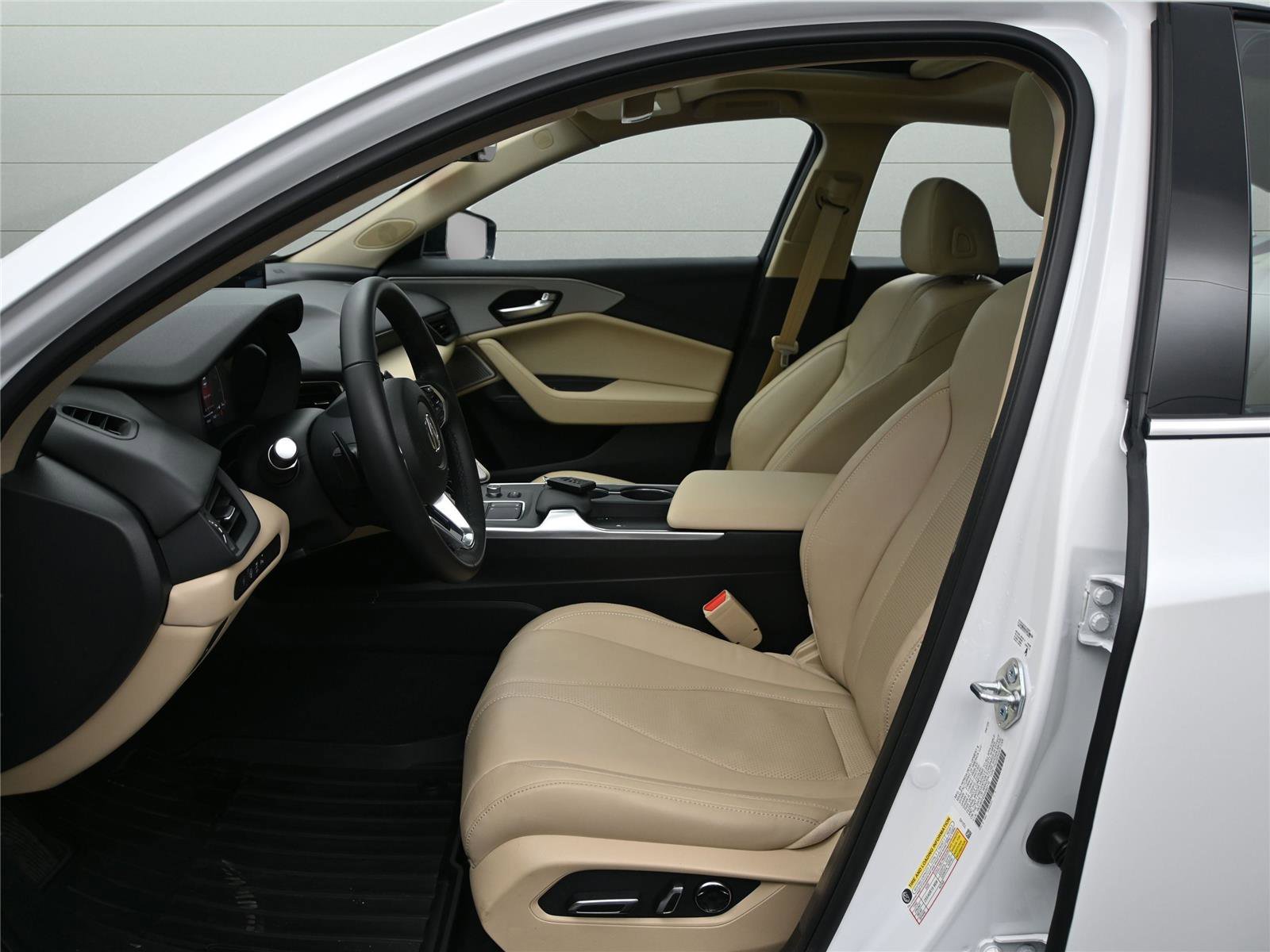 Certified 2025 Acura TLX w/ Technology Package image 7