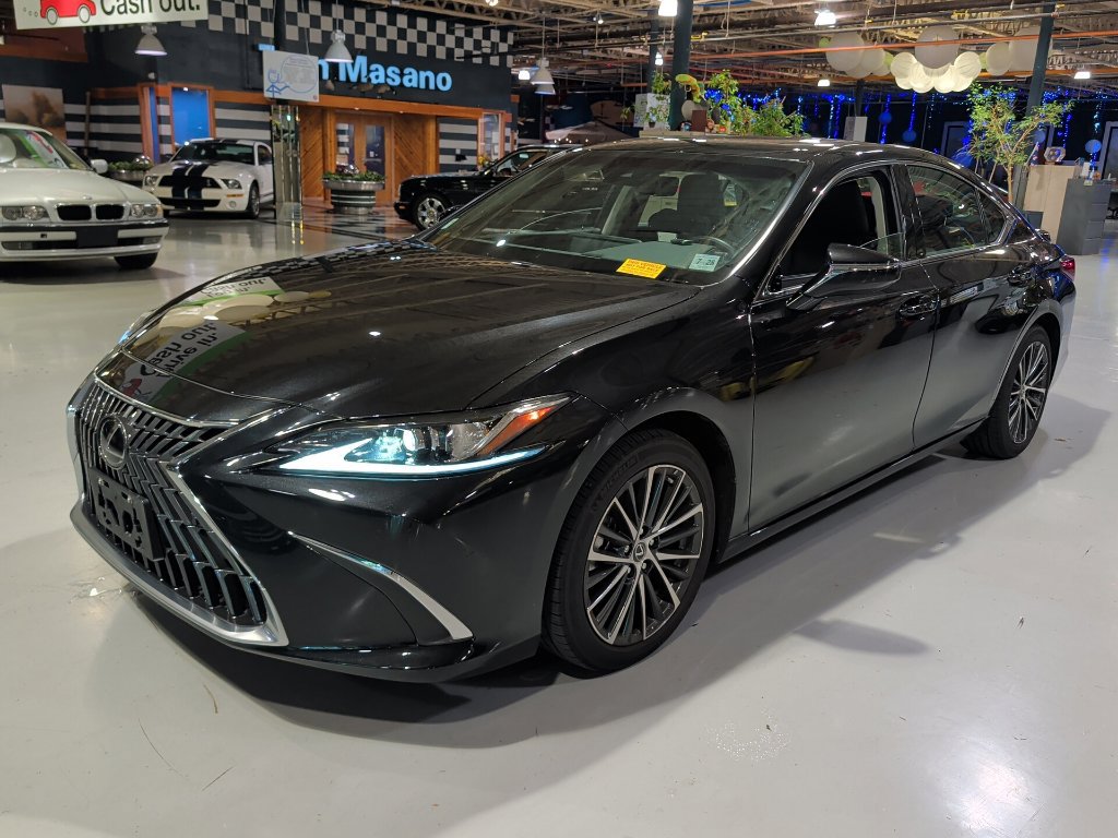 Used 2023 Lexus ES 300h w/ Premium Package FWD image 9