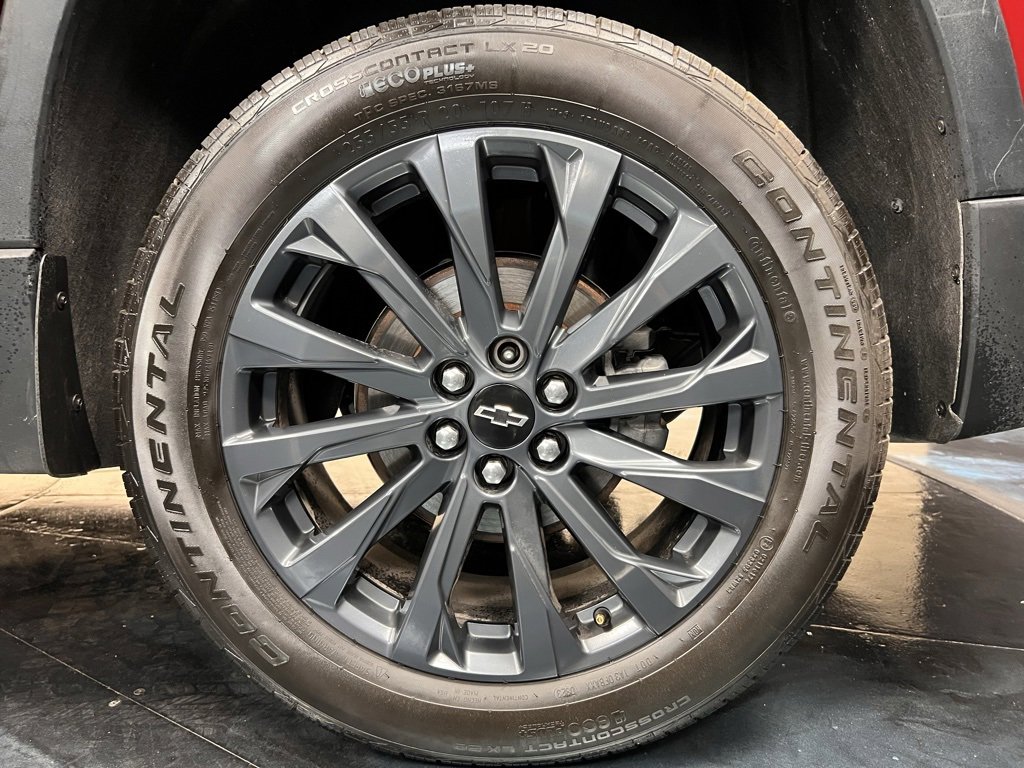 Used 2023 Chevrolet Traverse RS image 21