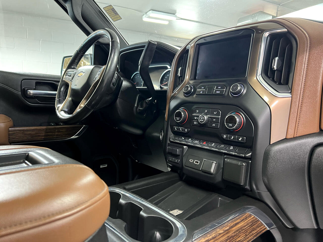 Used 2019 Chevrolet Silverado 1500 High Country image 20