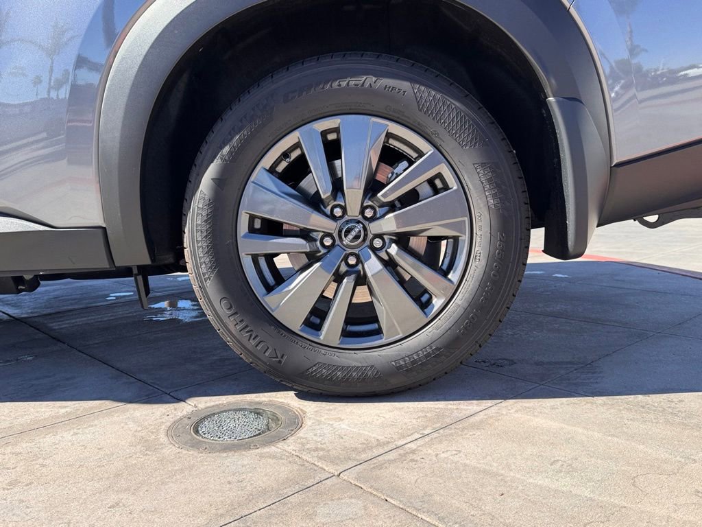 New 2025 Nissan Pathfinder SV w/ SV Premium Package image 8