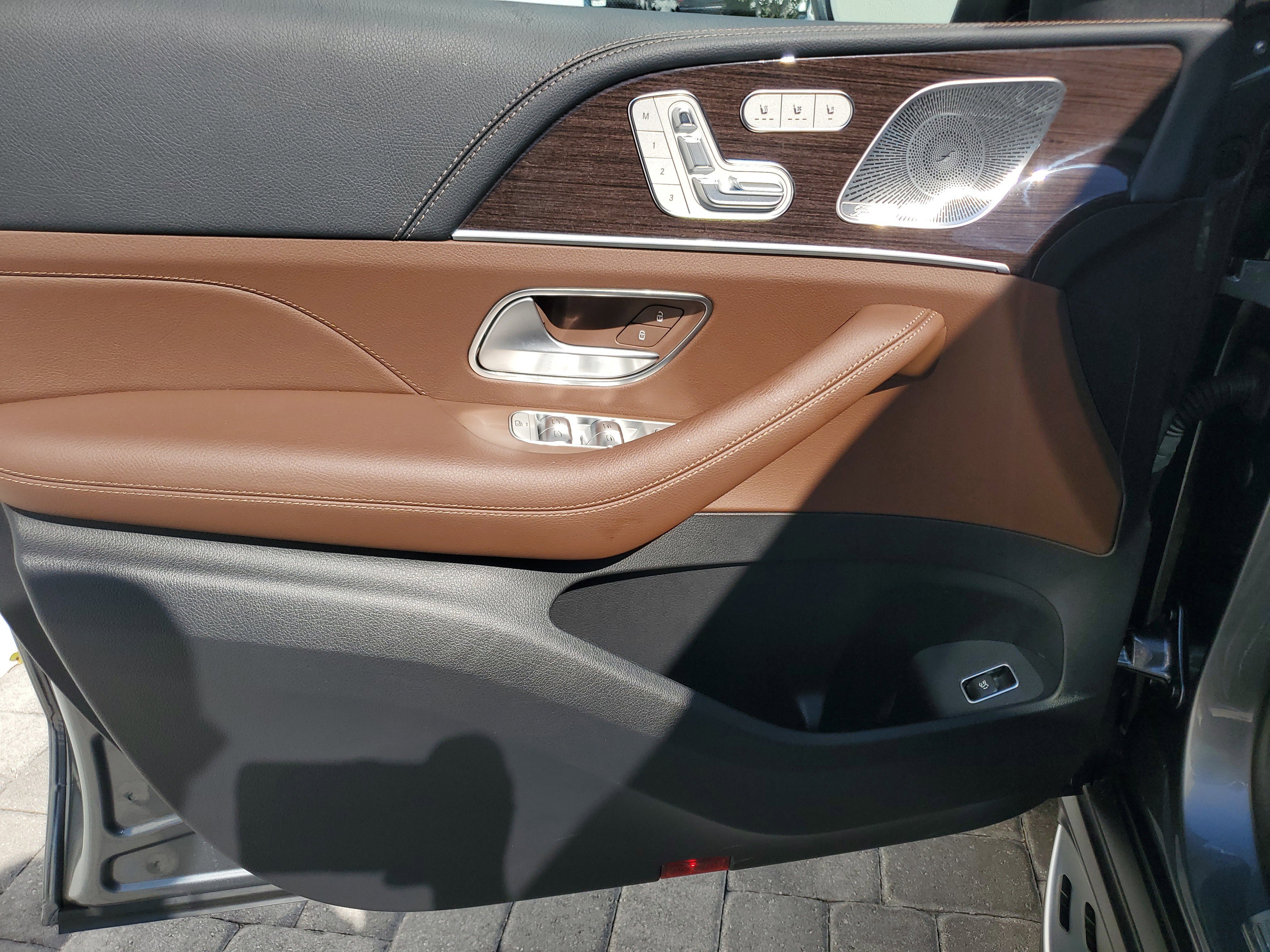 Used 2024 Mercedes-Benz GLS 450 4MATIC image 20