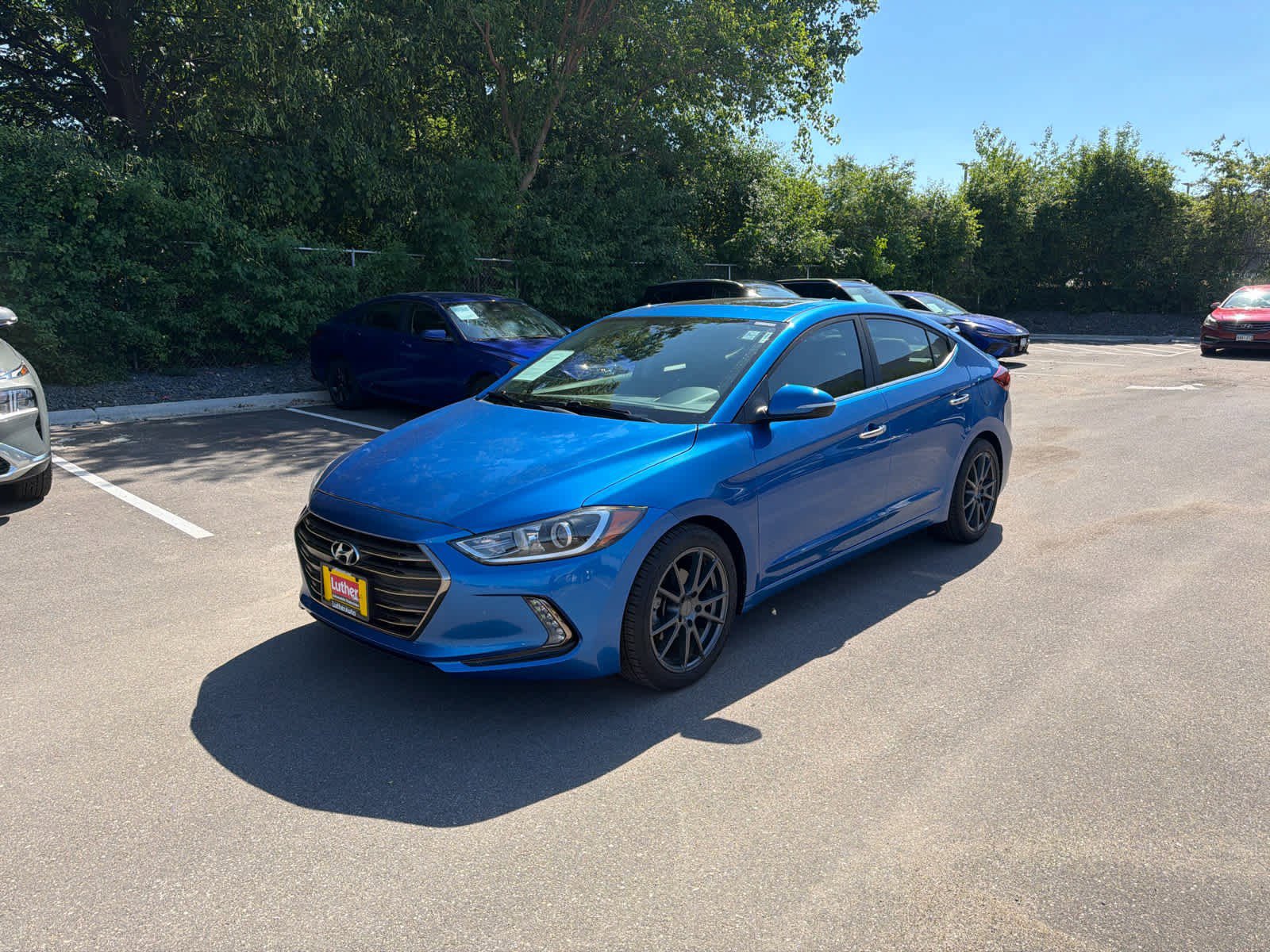 Used 2017 Hyundai Elantra Limited w/ Limited Tech Package 04 FWD image 4
