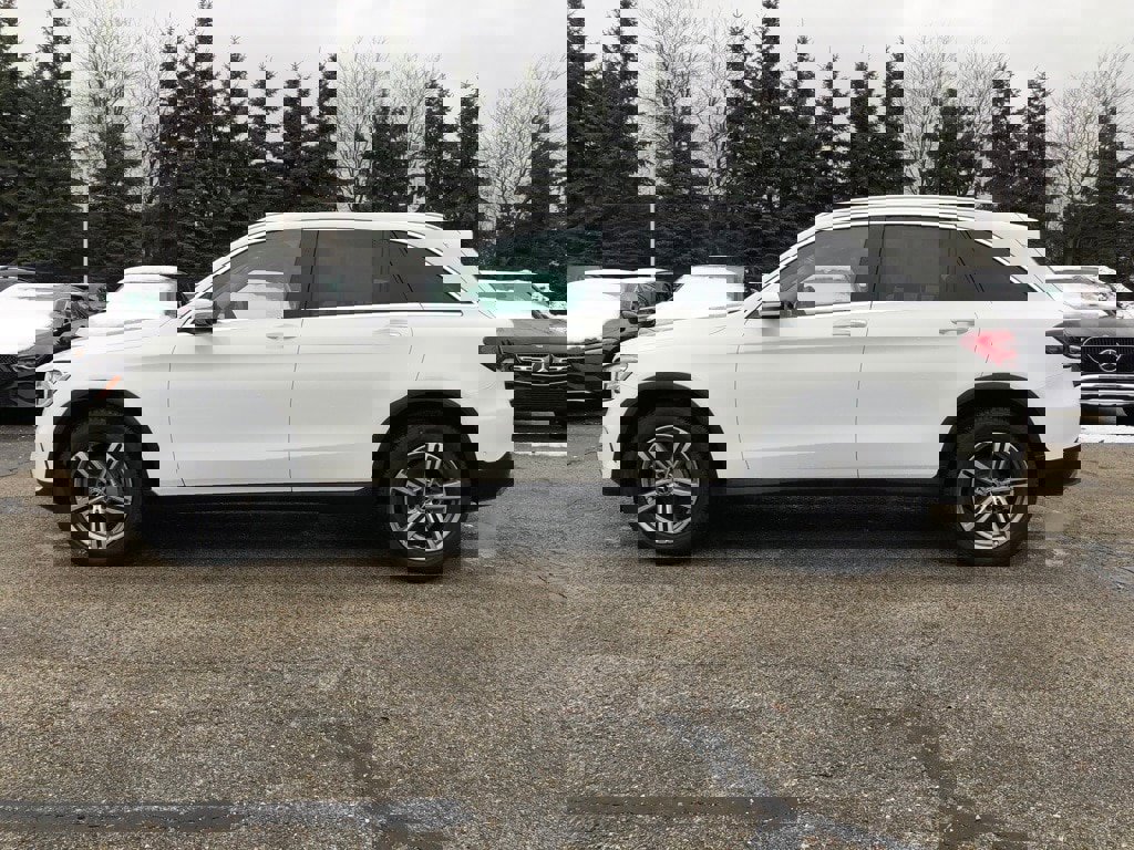 Used 2022 Mercedes-Benz GLC 300 4MATIC image 7