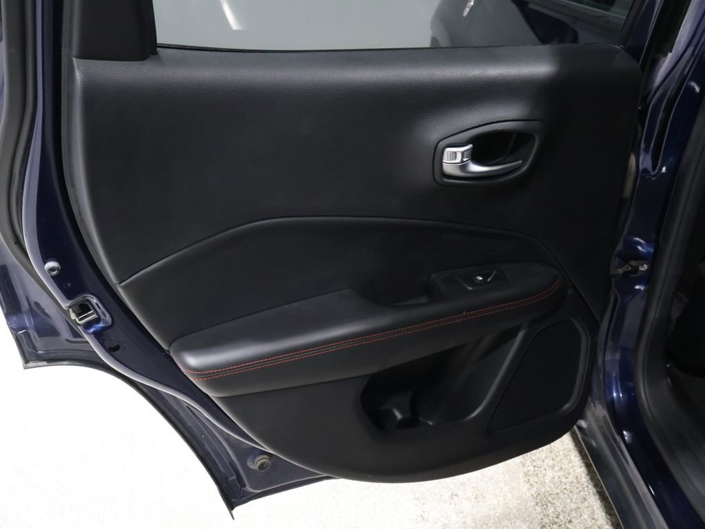 Used 2018 Jeep Compass Trailhawk w/ Leather Interior Group image 20