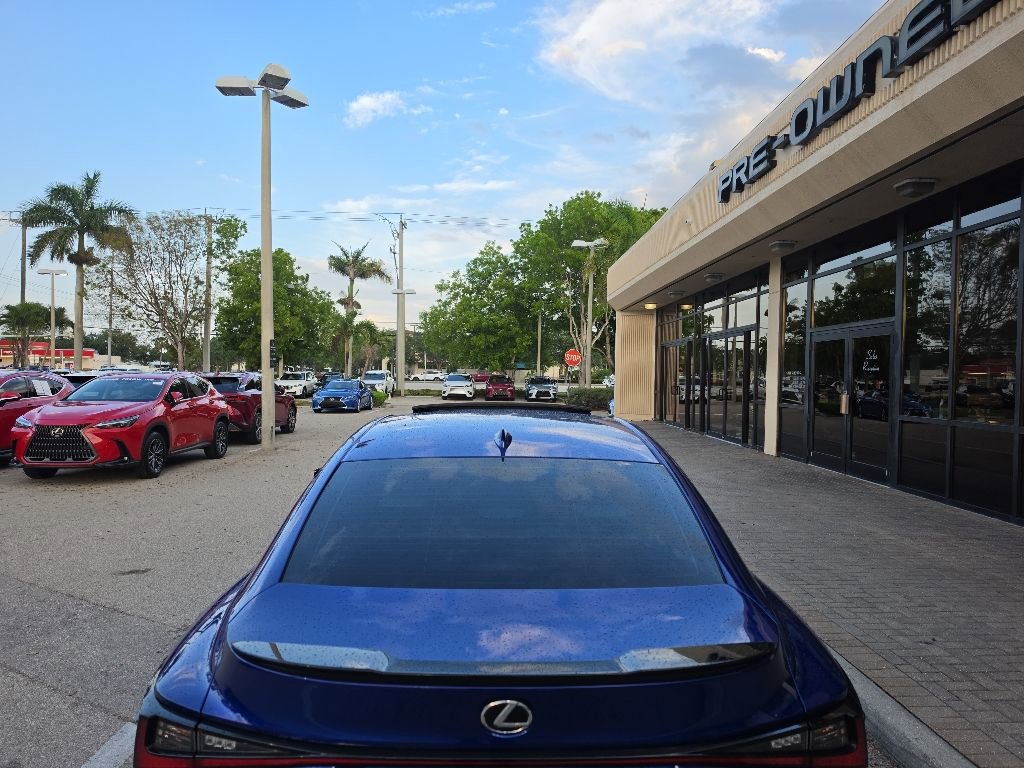 Used 2025 Lexus IS 350 F Sport w/ Accessory Package RWD image 8