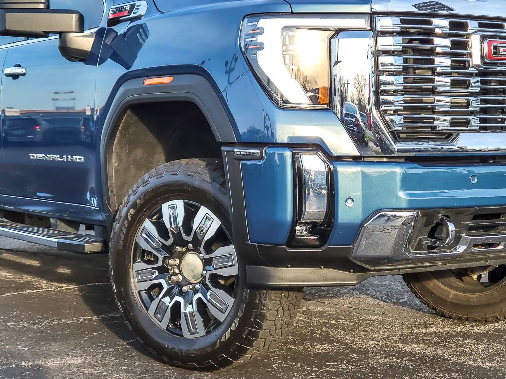 Used 2024 GMC Sierra 2500 Denali w/ Technology Package image 3