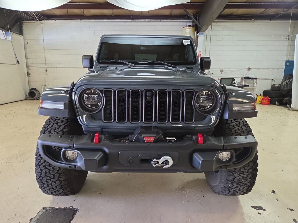 Used 2024 Jeep Wrangler Unlimited Rubicon image 2