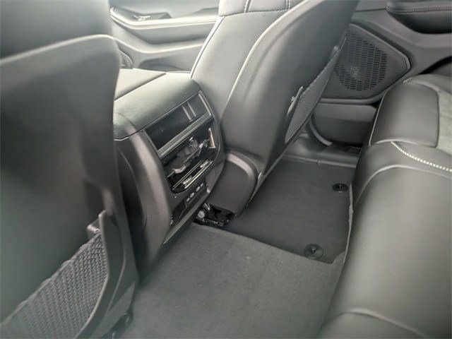 New 2026 Jeep Grand Cherokee Altitude AWD/4WD image 21