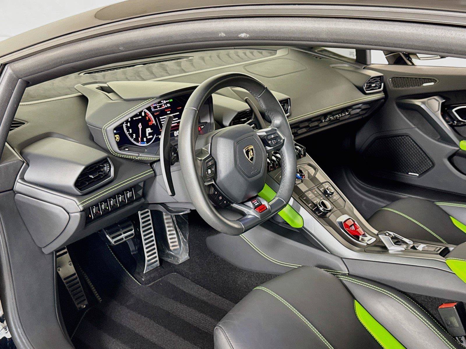 Used 2017 Lamborghini Huracan LP 580-2 RWD image 14