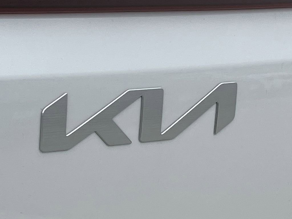 New 2026 Kia Carnival EX image 30