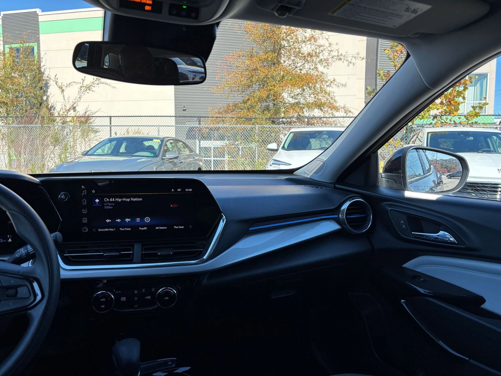 Used 2025 Chevrolet Trax LT image 33