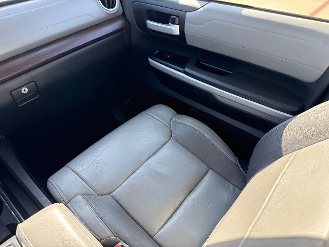 Used 2018 Toyota Tundra Limited w/ Limited Premium Package AWD/4WD image 15