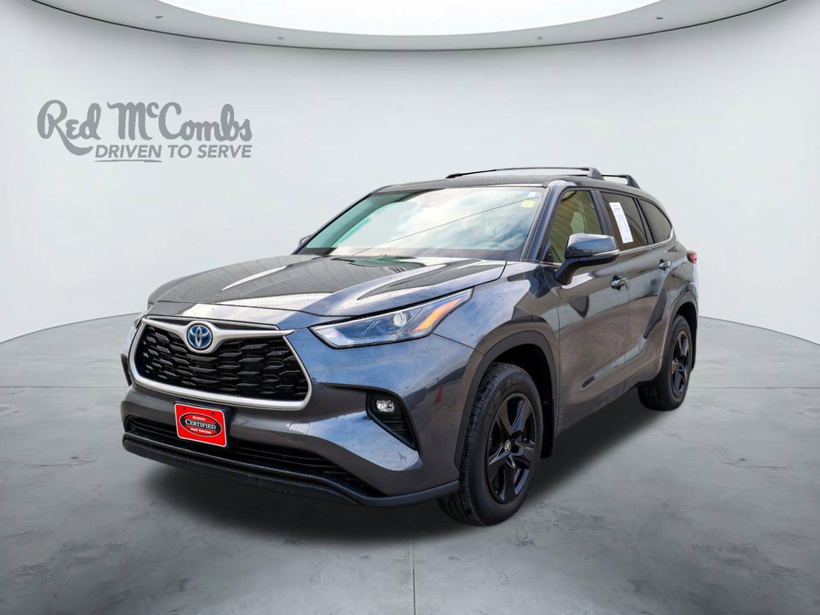 Used 2023 Toyota Highlander LE