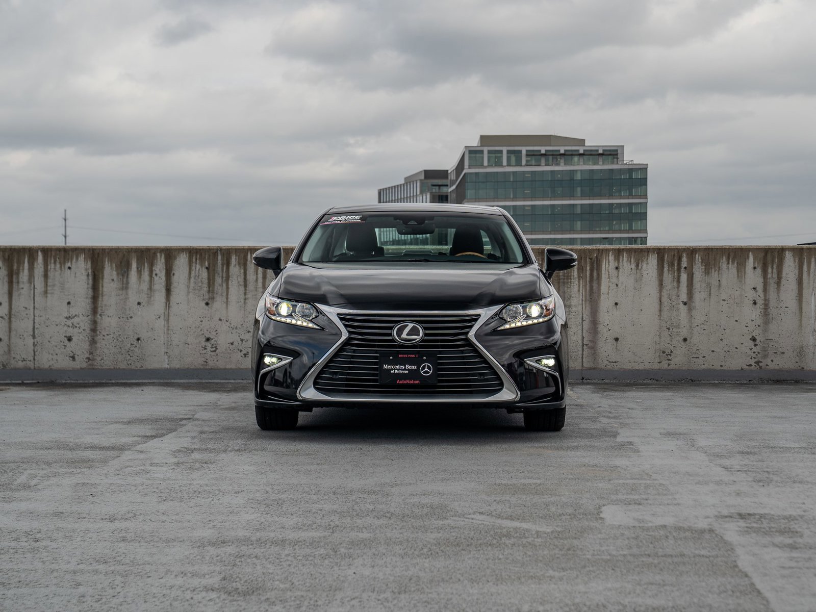 Used 2017 Lexus ES 350 w/ Navigation System Package FWD image 2