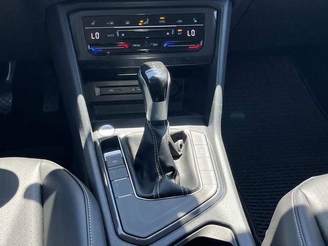 Used 2024 Volkswagen Tiguan SE FWD image 21