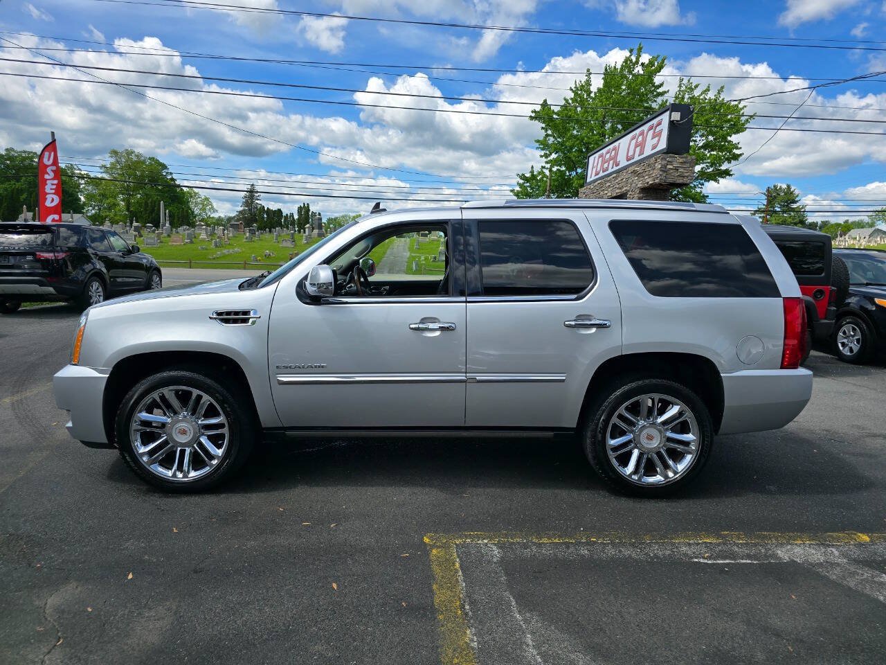 Used 2014 Cadillac Escalade Platinum AWD/4WD image 6