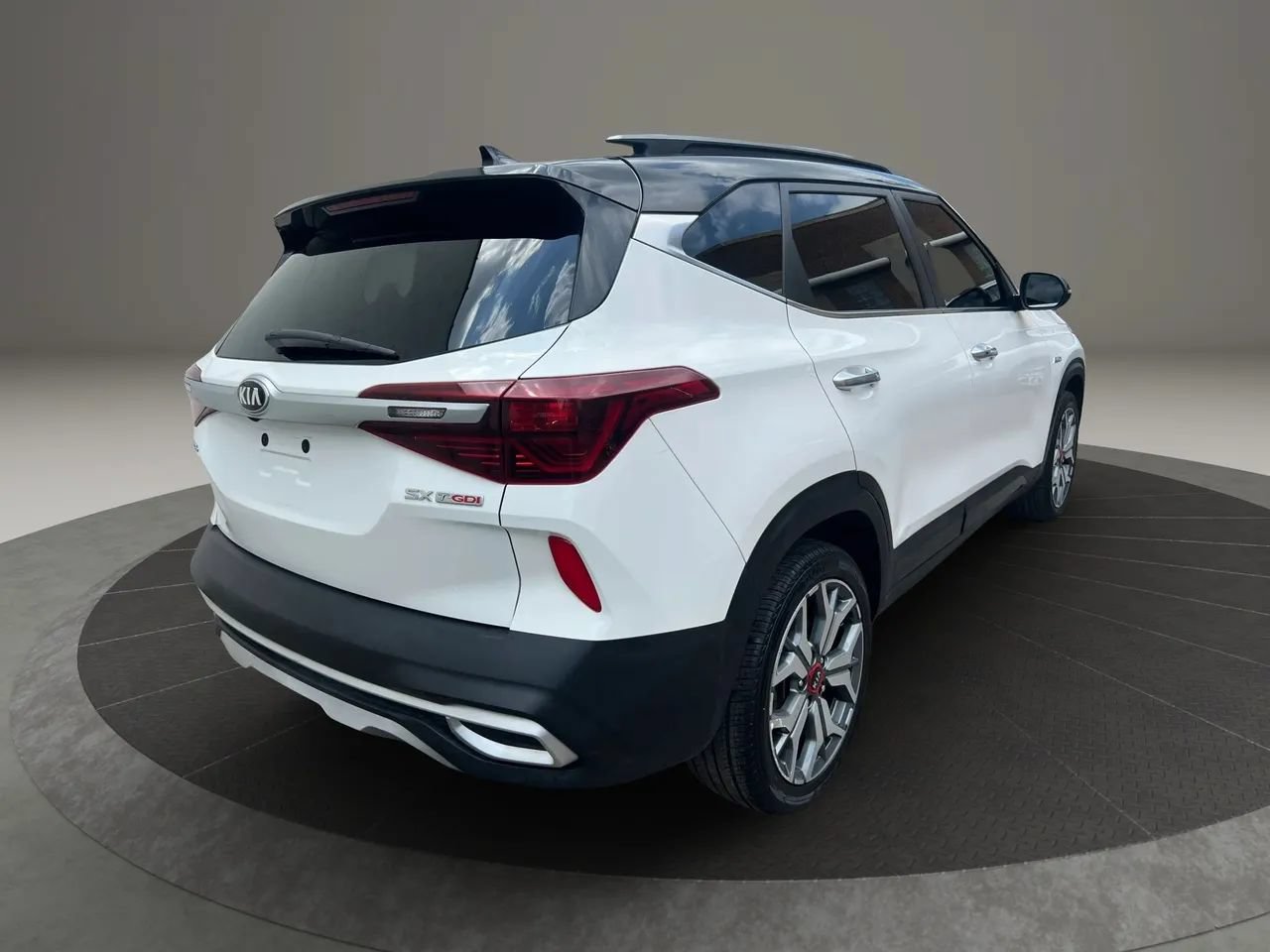 Used 2021 Kia Seltos SX AWD/4WD image 5