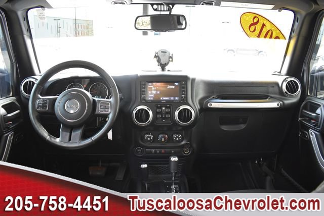 Used 2018 Jeep Wrangler Unlimited Rubicon w/ Connectivity Group AWD/4WD image 3