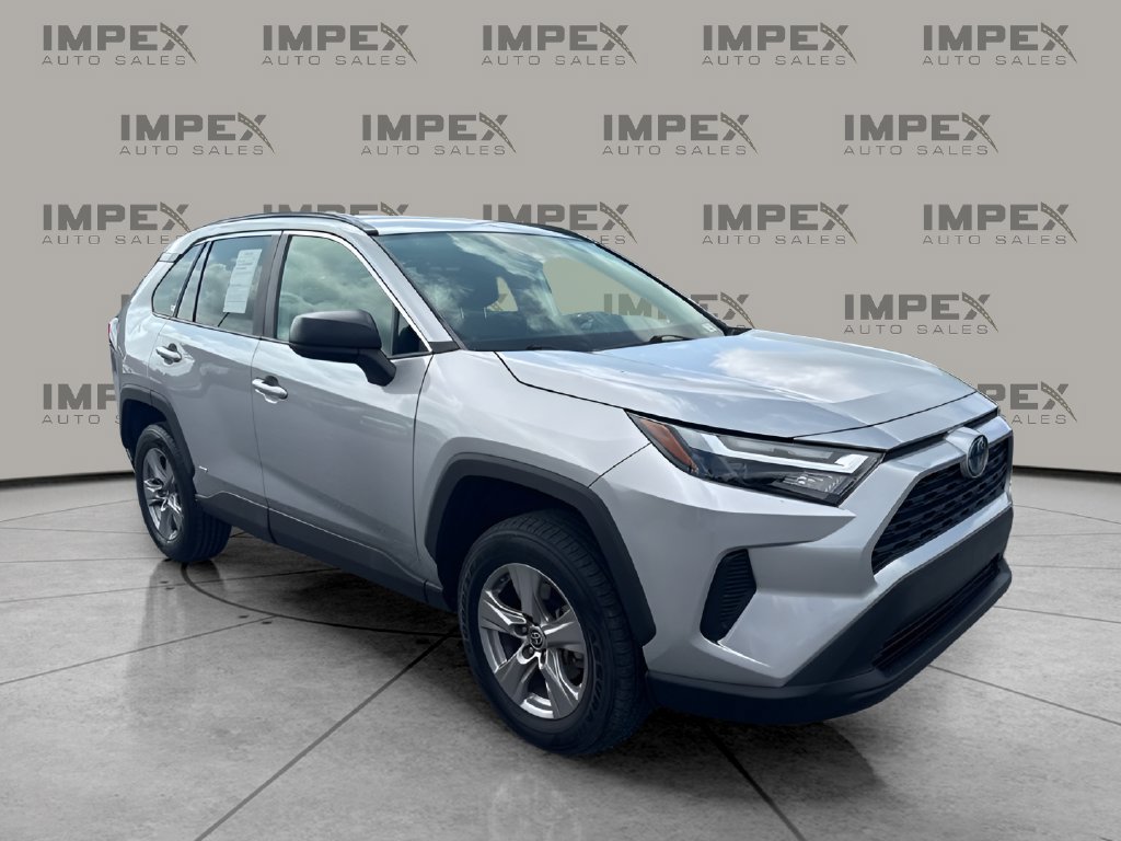Used 2023 Toyota RAV4 LE AWD/4WD image 7