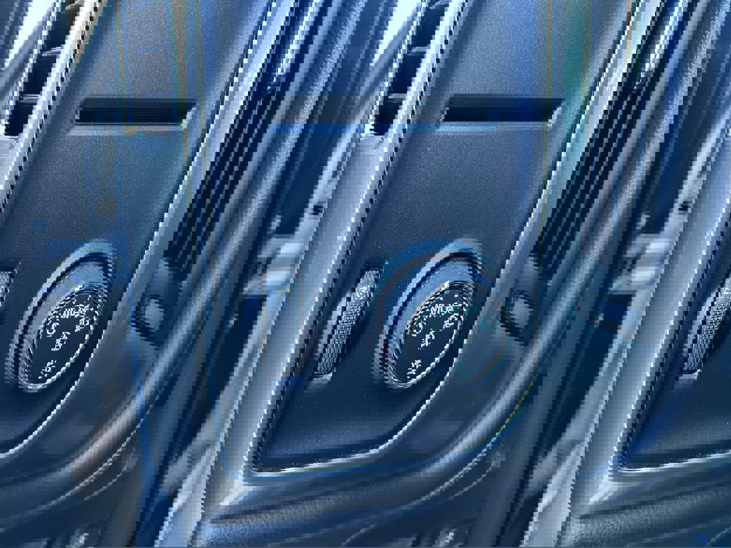 Used 2018 Chevrolet Silverado 1500 LTZ w/ Texas Edition image 17