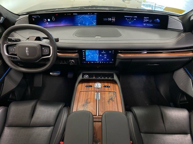 New 2026 Lincoln Navigator L Black Label AWD/4WD image 15