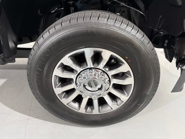 Used 2022 Ford F250 Lariat w/ Lariat Ultimate Package AWD/4WD image 11