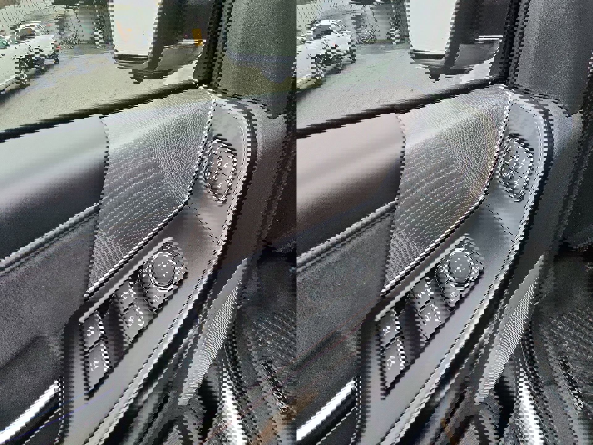 Used 2022 Ford F150 Platinum w/ Equipment Group 701A High image 15