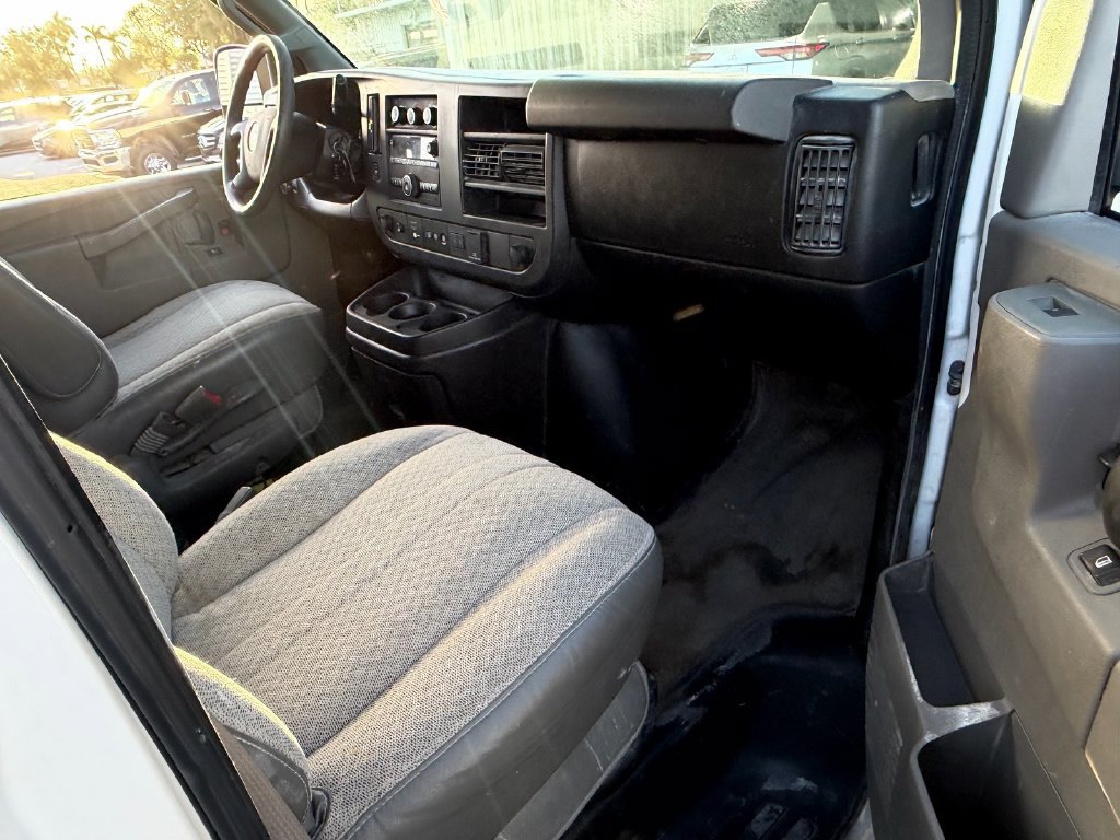 Used 2019 Chevrolet Express 3500 LT w/ LT Preferred Equipment Group RWD image 13