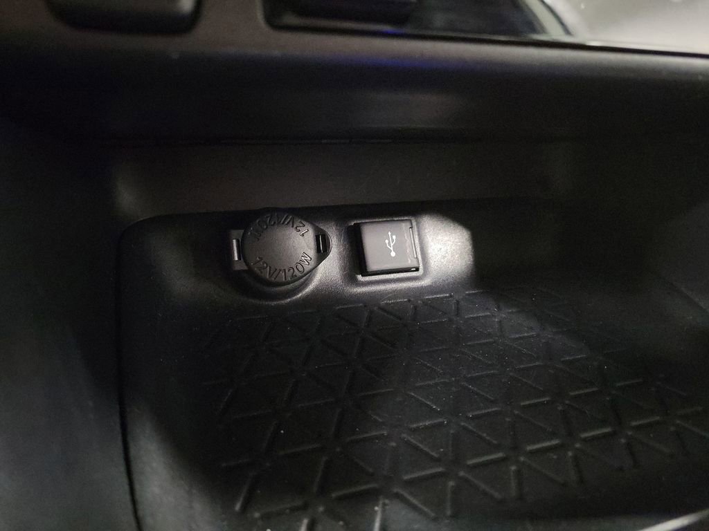 Used 2021 Toyota RAV4 SE w/ Weather & Moonroof Package image 17