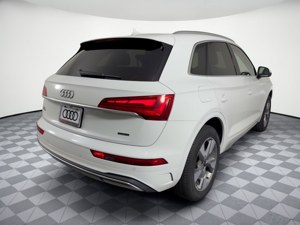 Certified 2024 Audi Q5 2.0T Premium w/ Convenience Package AWD/4WD image 9