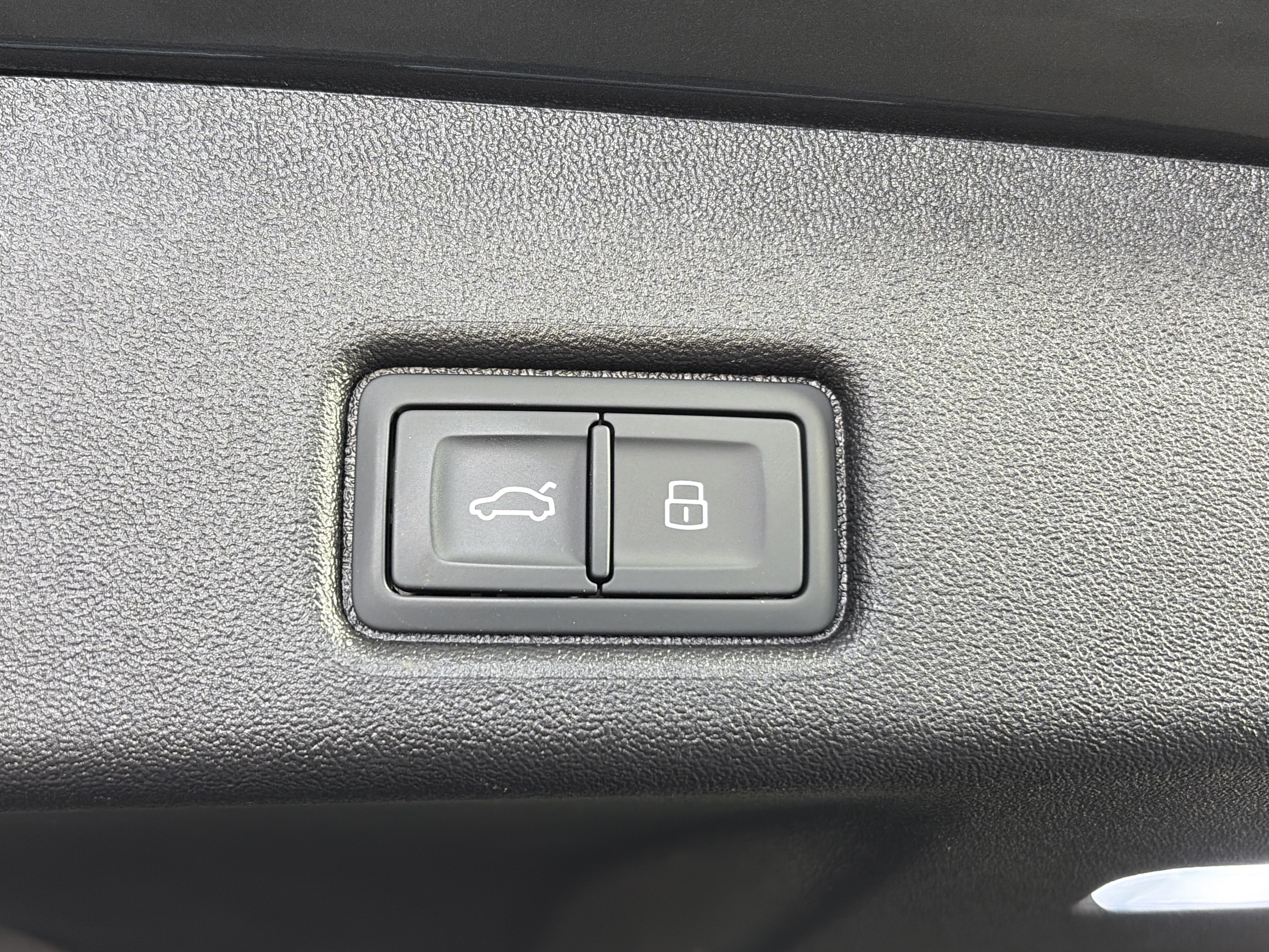 Used 2025 Audi Q5 Premium Plus w/ Premium Plus AWD/4WD image 15