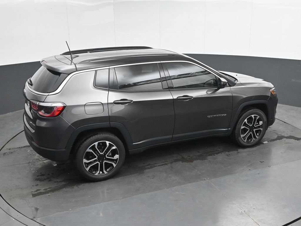 Used 2022 Jeep Compass Limited w/ Sun and Sound Group AWD/4WD image 32