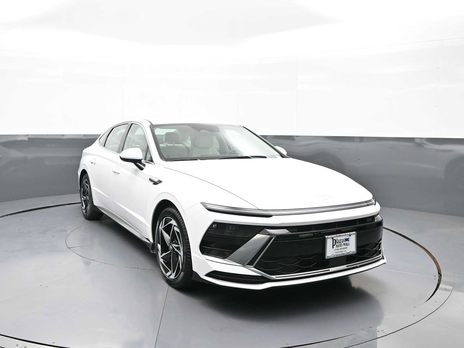 New 2026 Hyundai Sonata SEL FWD image 2