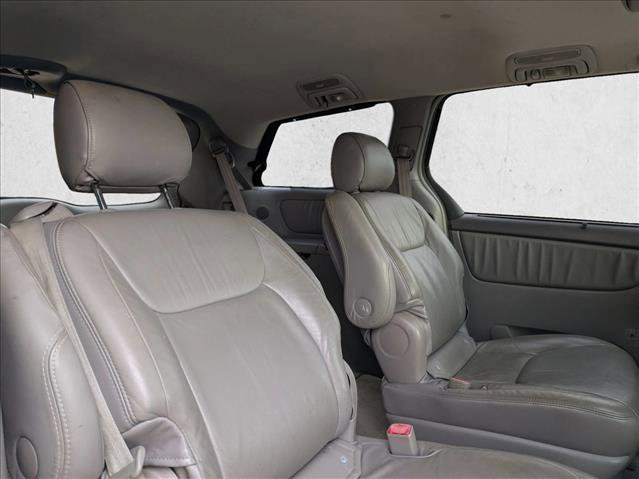 Used 2008 Toyota Sienna XLE Limited image 13
