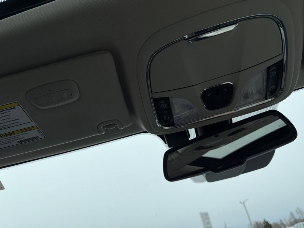 Used 2018 Jeep Cherokee Overland w/ Technology Group image 31