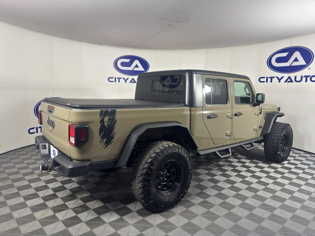 Used 2020 Jeep Gladiator Sport image 3