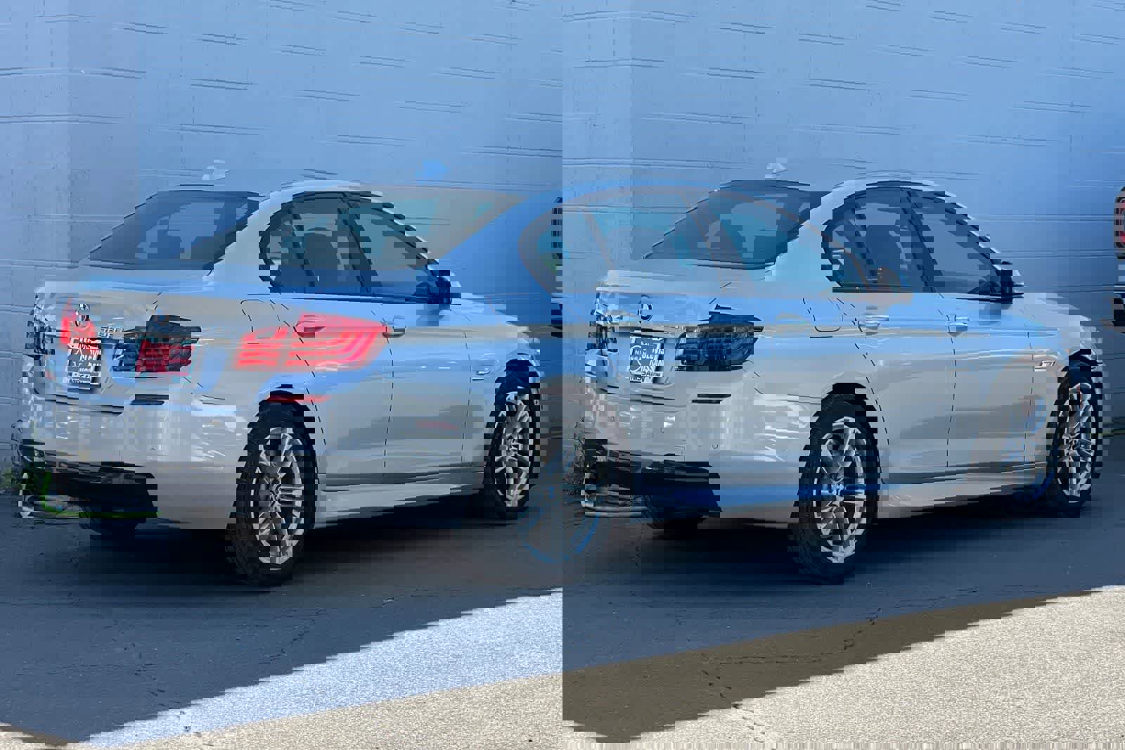 Used 2016 BMW 528i xDrive Sedan image 3