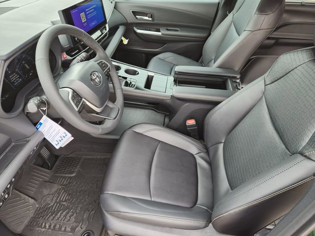 New 2026 Toyota Sienna XLE Woodland Edition image 8
