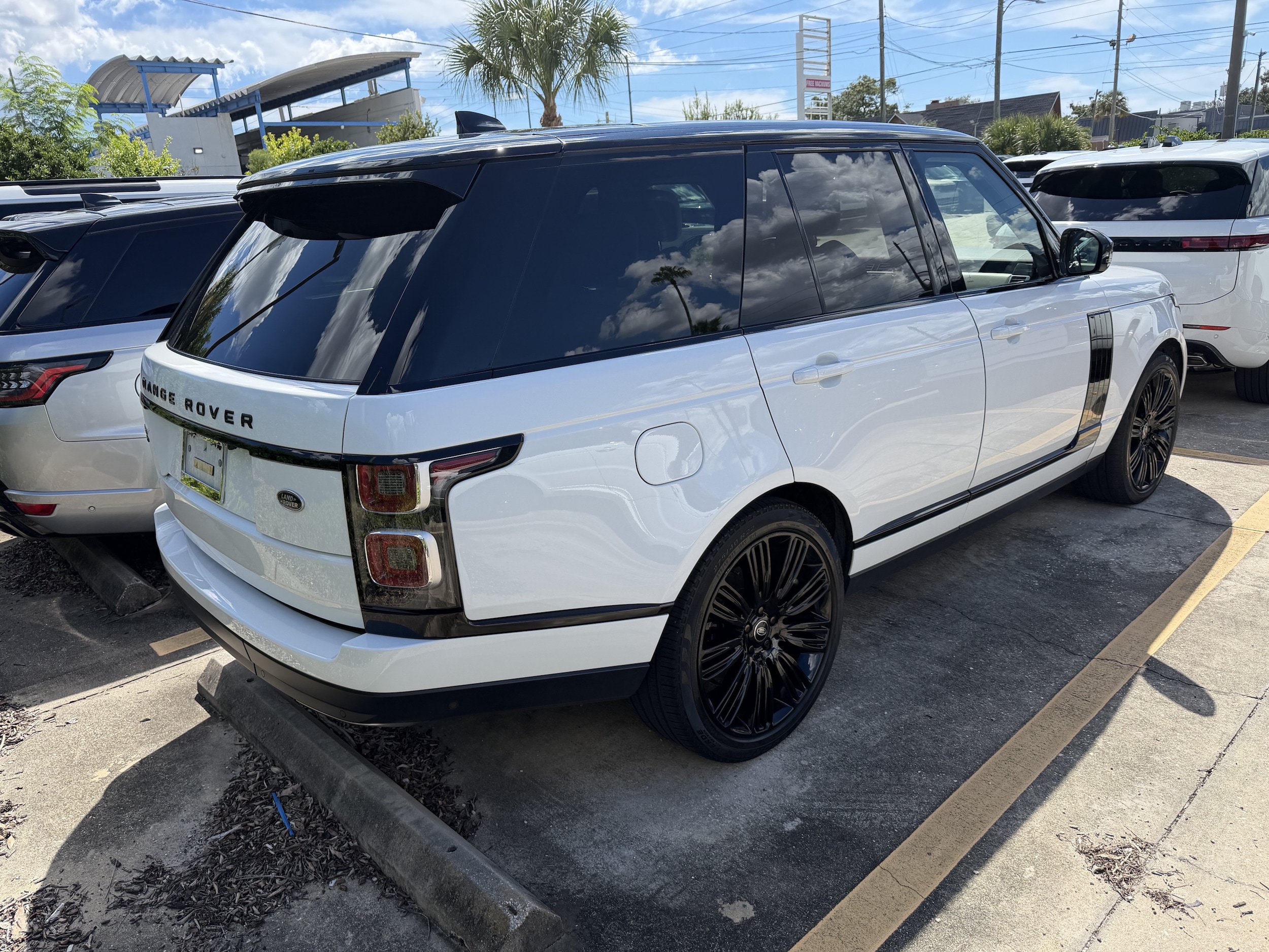 Used 2022 Land Rover Range Rover Westminster Edition AWD/4WD image 3